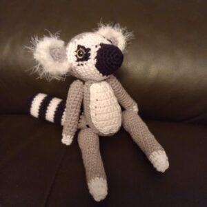 Lémurien  au crochet